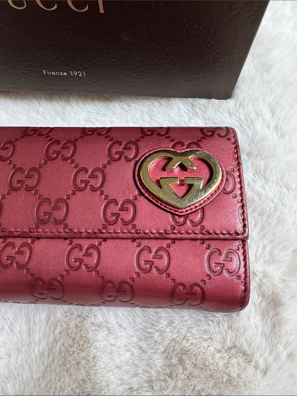 Gucci Raspberry GG Heart Continental Wallet with Gold Accent - Picture 10 of 13